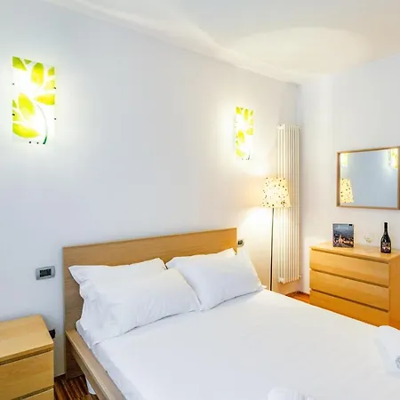 Guesthost - Ponte Solferino Bright & Cozy 피사