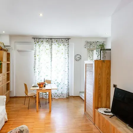 Guesthost - Ponte Solferino Bright & Cozy 아파트